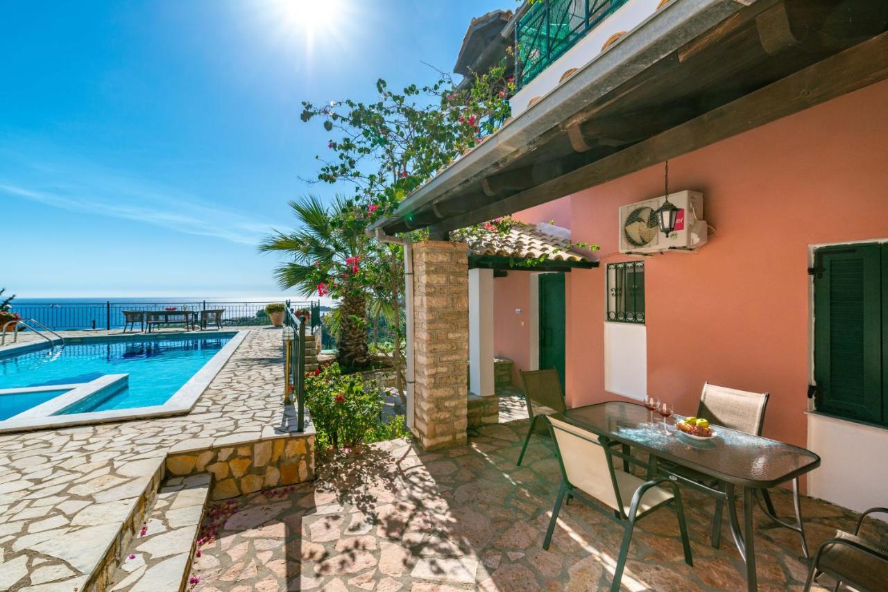 Villa Sandy Sívota エクステリア 写真